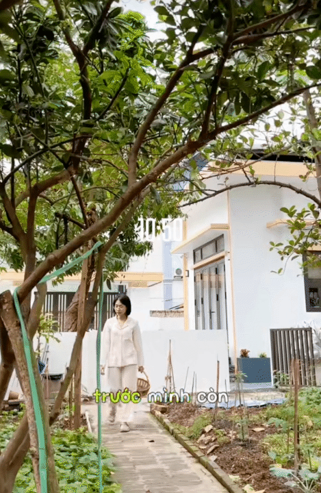 Phụ nữ độc th&acirc;n tuổi 40: Rời H&agrave; Nội về qu&ecirc;, tự chủ kinh tế, chi 820 triệu x&acirc;y nh&agrave; nhỏ an y&ecirc;n giữa s&acirc;n vườn- Ảnh 1.