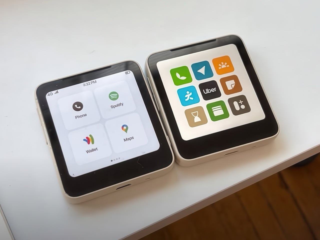 Điện thoại trông như iPhone 5c bẻ đôi, cắt hết tính năng, không mạng xã hội, email công việc, giá từ 10 triệu 22 image1774578303100 1774752569420 17747525695431001346415