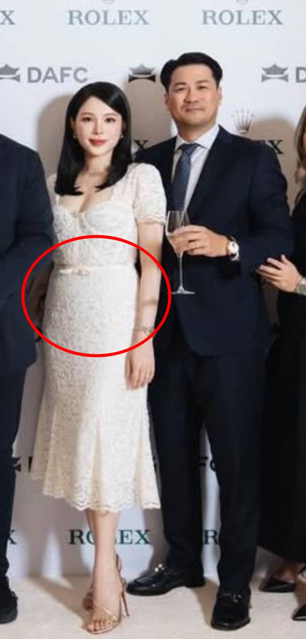 Bức ảnh Ti&ecirc;n Nguyễn đăng l&agrave;m lộ b&iacute; mật Linh Rin - Phillip Nguyễn đang giấu k&iacute;n?- Ảnh 3.