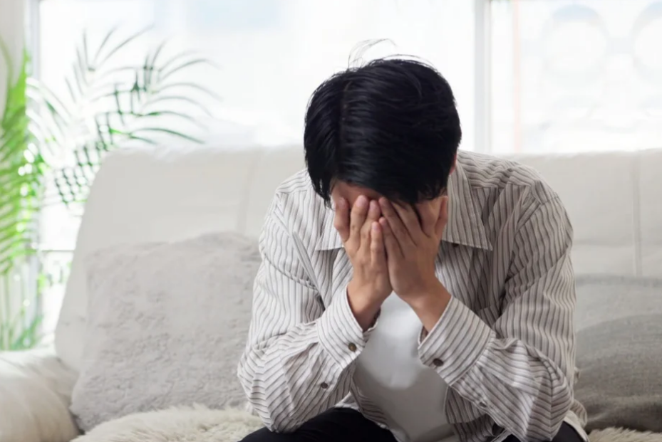 Bố bệnh nằm một chỗ, mẹ cầu xin t&ocirc;i về ở chung, nhưng vợ lại n&oacute;i thẳng: Về l&agrave; ly h&ocirc;n- Ảnh 1.