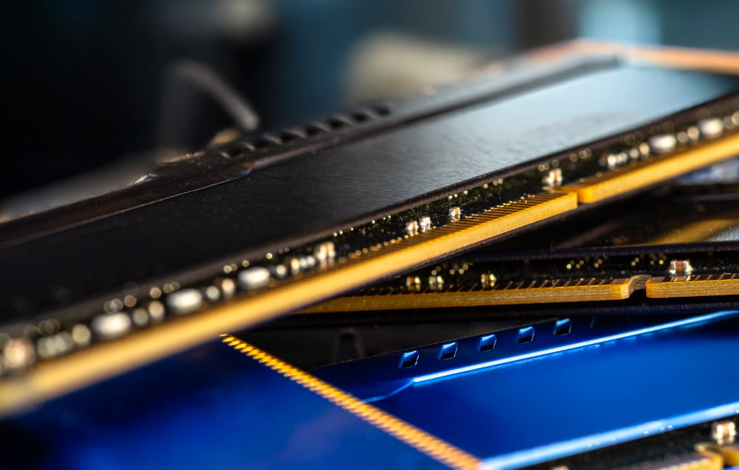 Thời smartphone gi&aacute; rẻ đ&atilde; chết: Khi &ldquo;ng&agrave;n đ&ocirc;&rdquo; kh&ocirc;ng c&ograve;n l&agrave; đỉnh - v&agrave; gi&aacute; trung b&igrave;nh giờ ngang ngửa chiếc iPhone đầu ti&ecirc;n - Ảnh 6.