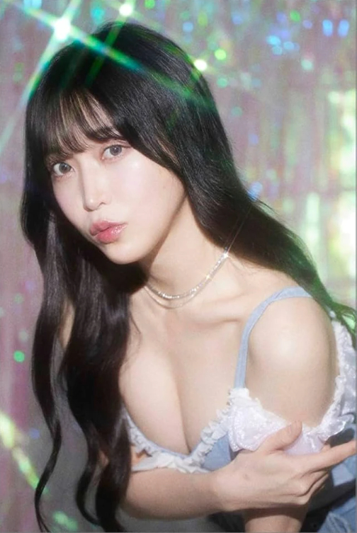 Tuy&ecirc;n bố nghỉ v&ocirc; thời hạn, hot girl xinh đẹp khiến fan hoảng sợ, vội l&ecirc;n tiếng đ&iacute;nh ch&iacute;nh- Ảnh 3.