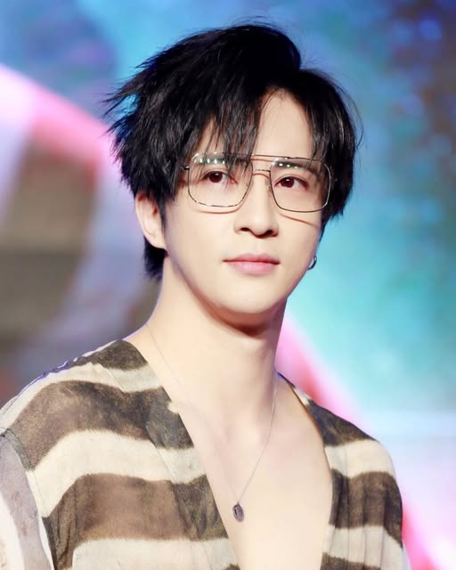 Ca sĩ Tiết Chi Khiêm bị bạn gái cũ "bóc phốt" dữ dội - Ảnh 1.