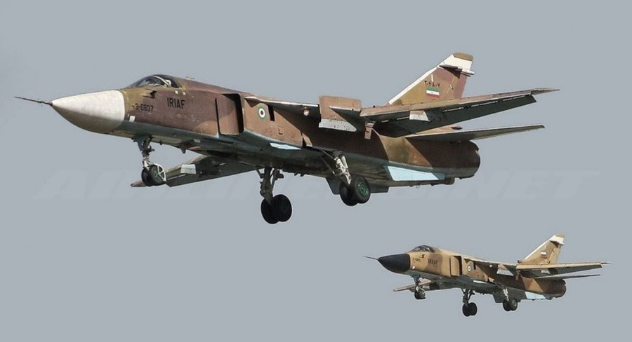 Qatar bắn hạ m&aacute;y bay Su - 24 mk của Iran trong trận kh&ocirc;ng chiến đầu ti&ecirc;n năm 2026 - Ảnh 1.