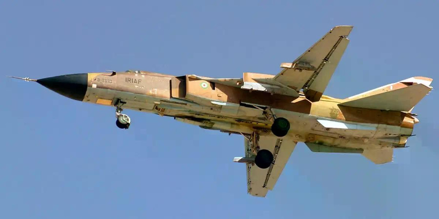 Qatar bắn hạ m&aacute;y bay Su - 24 mk của Iran trong trận kh&ocirc;ng chiến đầu ti&ecirc;n năm 2026 - Ảnh 2.