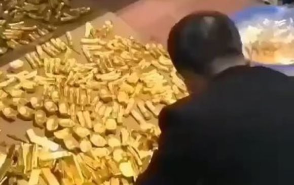 Ph&aacute;t hiện vali chứa v&agrave;ng trị gi&aacute; 17 tỷ đồng tại s&acirc;n bay - Ảnh 1.