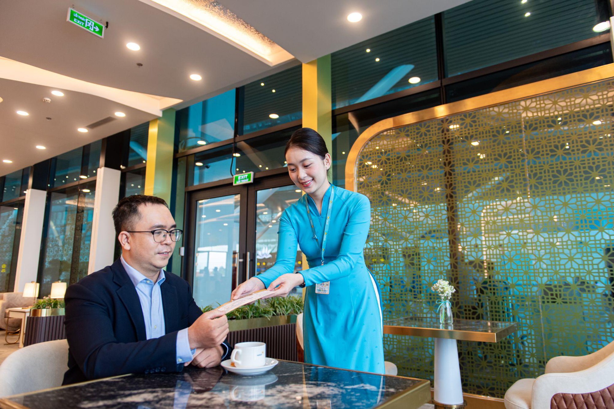 Nâng tầm hành trình: 5 giác quan trong chiến lược 5 sao của Vietnam Airlines - Ảnh 1. Nâng tầm hành trình: 5 giác quan trong chiến lược 5 sao của Vietnam Airlines - Ảnh 1.