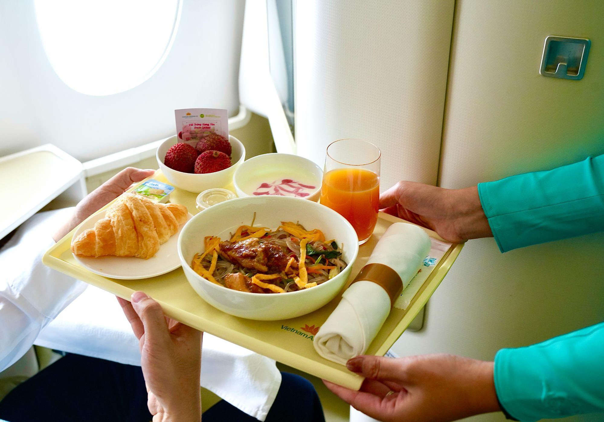 Nâng tầm hành trình: 5 giác quan trong chiến lược 5 sao của Vietnam Airlines - Ảnh 2. Nâng tầm hành trình: 5 giác quan trong chiến lược 5 sao của Vietnam Airlines - Ảnh 2.