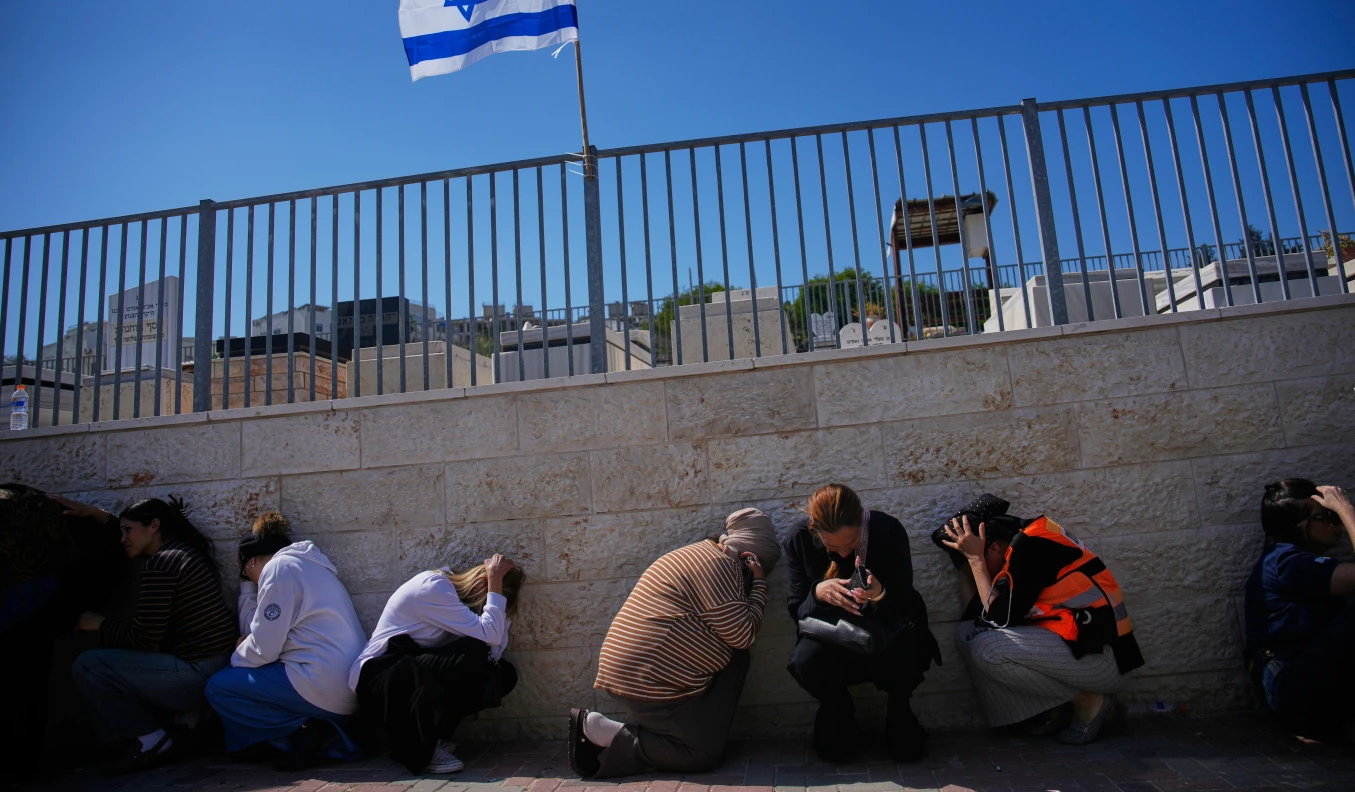 Hàng triệu người Trung Đông sống trong khói lửa và sợ hãi - Ảnh 5. Hàng triệu người Trung Đông sống trong khói lửa và sợ hãi - Ảnh 5.