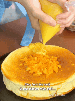 &Aacute; hậu Vbiz bật kh&oacute;c khi l&agrave;m một việc cho Th&ugrave;y Ti&ecirc;n- Ảnh 2.