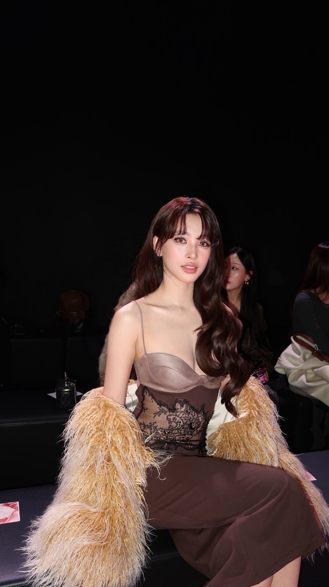 Tiểu Vy ngọt ng&agrave;o khiến fan m&ecirc; mẩn  - Ảnh 1.