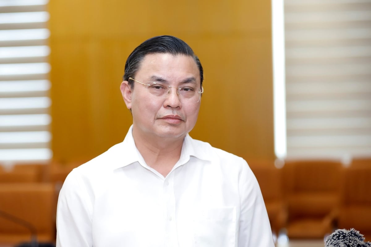 Khởi tố cựu Cục trưởng Cục Môi trường Hoàng Văn Thức - Ảnh 1.