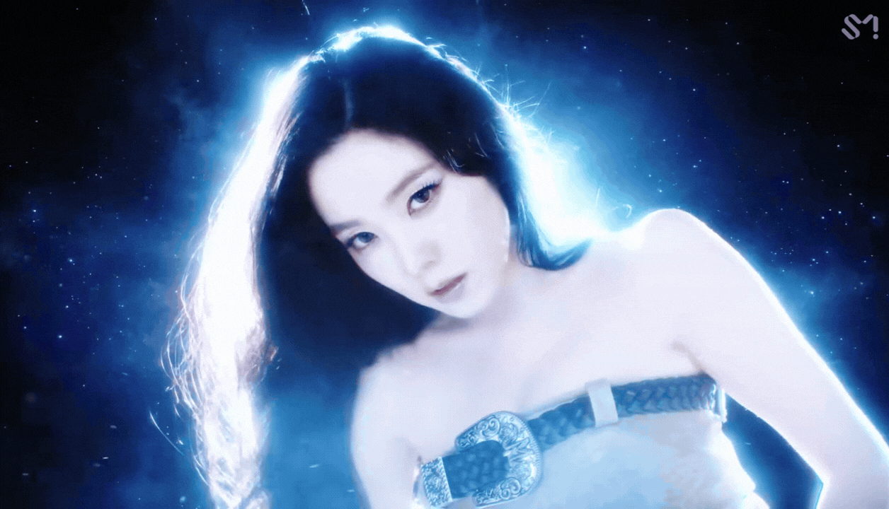 Mỹ nh&acirc;n sở hữu gương mặt c&oacute; thể quyến rũ cả thế giới, giữ b&iacute; k&iacute;p g&igrave; m&agrave; 12 năm chưa từng hết đẹp thế?- Ảnh 2.