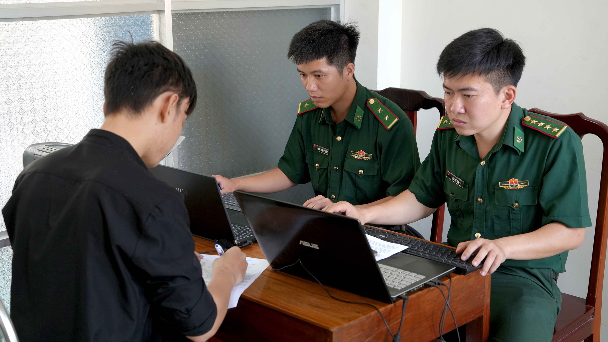 Khởi tố Chủ tịch, Tổng Gi&aacute;m đốc, Gi&aacute;m đốc, Kế to&aacute;n, Trưởng ph&ograve;ng, đăng kiểm vi&ecirc;n, c&aacute;n bộ th&uacute; y, m&ocirc;i trường...- Ảnh 12.