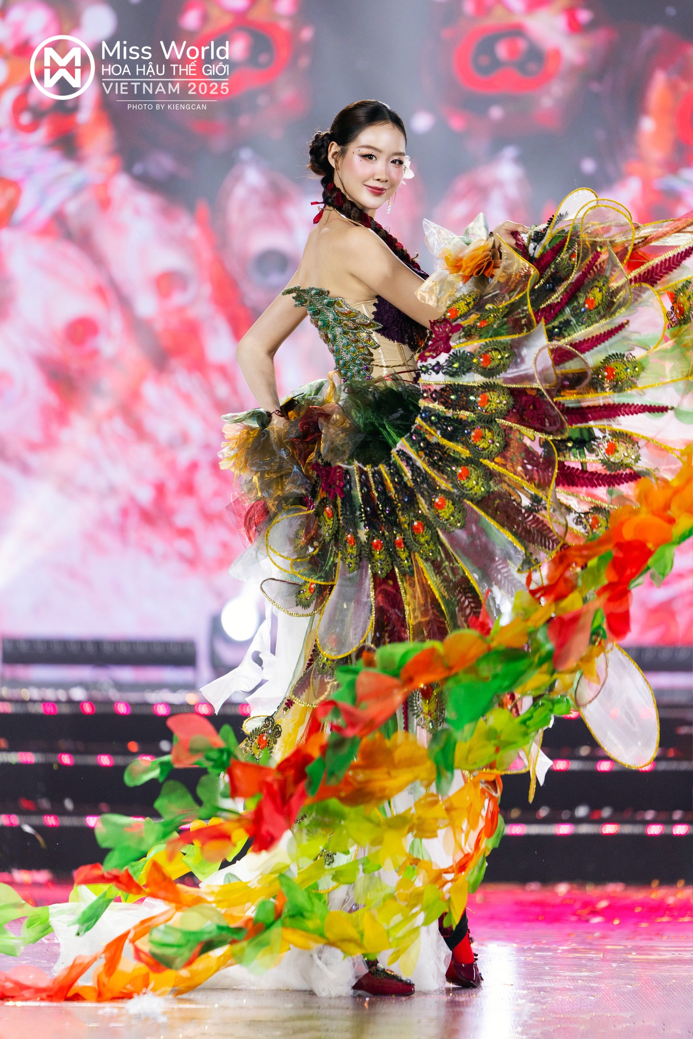 Hoa hậu Bảo Ngọc ph&ocirc; diễn đường cong &ldquo;cực gắt&rdquo;  - Ảnh 5.