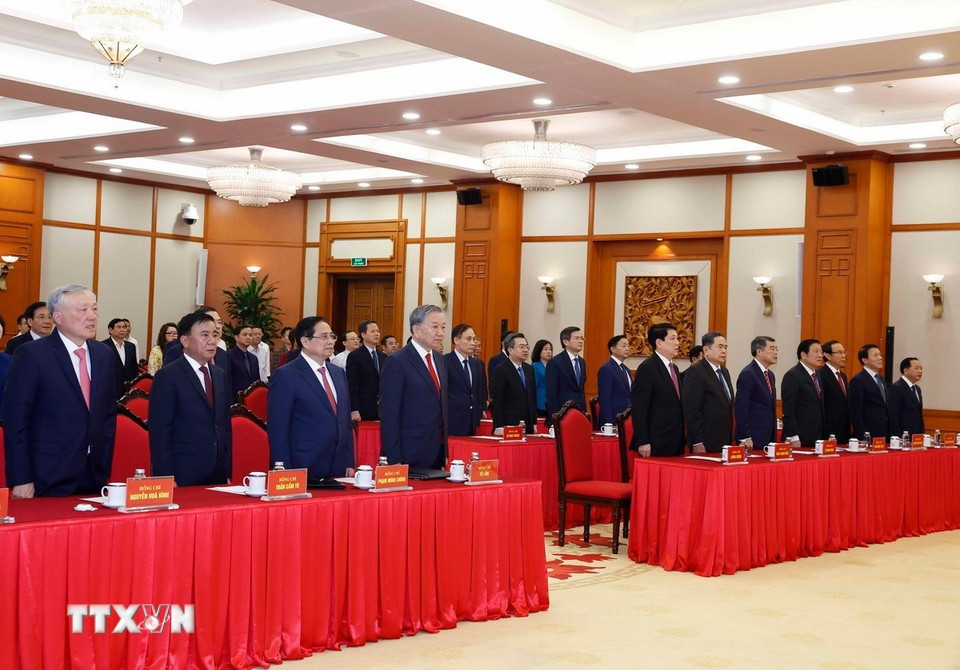 Thủ tướng Phạm Minh Ch&iacute;nh nhận Hu&acirc;n chương Qu&acirc;n c&ocirc;ng hạng Nhất năm 2026 - Ảnh 2.