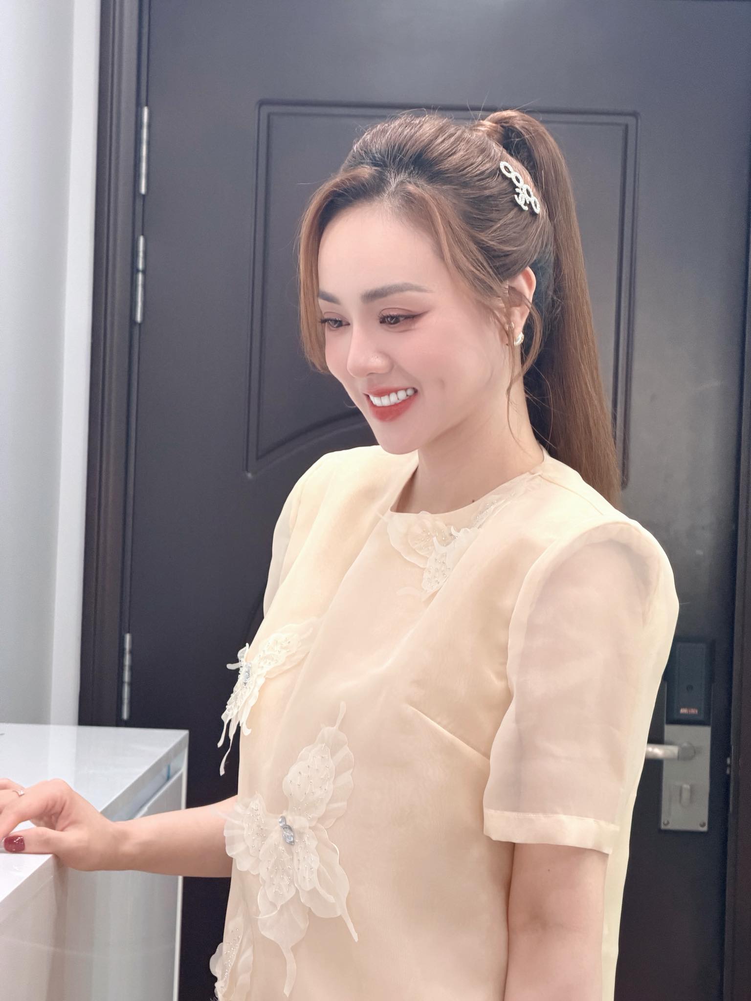 Vợ NSND C&ocirc;ng L&yacute; trải l&ograve;ng sau 4 năm chồng mắc bệnh nặng: &ldquo;Phải gồng m&igrave;nh để đứng vững&rdquo; - Ảnh 1.