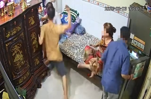 X&ocirc;n xao clip bạo h&agrave;nh người th&acirc;n ch&aacute;u trai đ&aacute;nh cậu ruột liệt nửa người tại TPHCM - Ảnh 2.