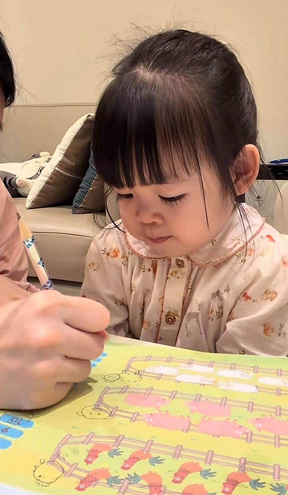 Cuộc sống của Đỗ Mỹ Linh khi l&agrave;m vợ chủ tịch CLB H&agrave; Nội, giờ th&ecirc;m trọng tr&aacute;ch "l&agrave;m c&ocirc; gi&aacute;o"- Ảnh 1.