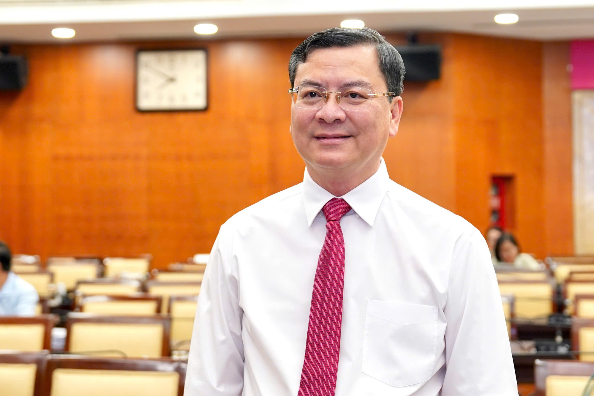 7 Ph&oacute; Chủ tịch v&agrave; 16 Ủy vi&ecirc;n UBND TPHCM nhiệm kỳ mới - Ảnh 8.