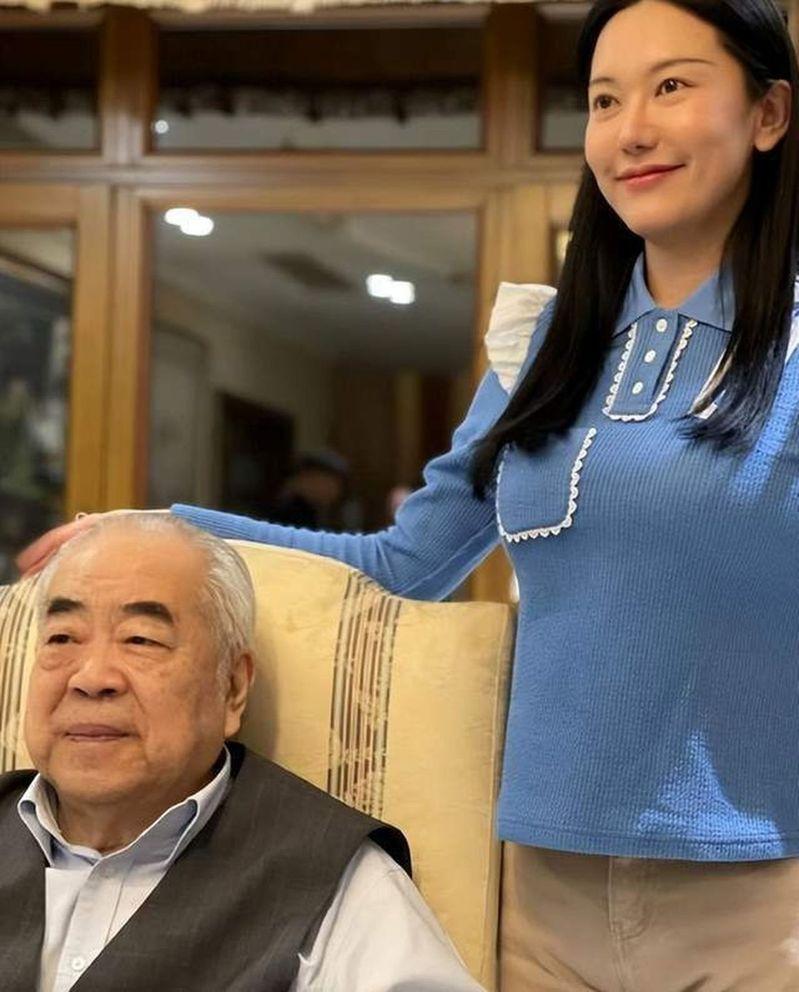 Nữ trợ l&yacute; lấy &ocirc;ng chủ lớn hơn 50 tuổi, sinh con trai đầu l&ograve;ng, được giao to&agrave;n quyền quản l&yacute; t&agrave;i sản, giờ ra sao?- Ảnh 3.