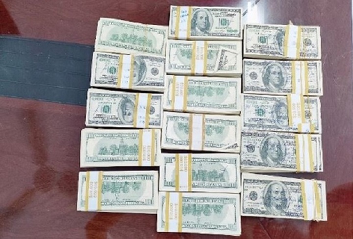 C&ocirc;ng an Đ&agrave; Nẵng điều tra vụ t&agrave;ng trữ tiền giả 10 . 000 USD v&agrave; t&igrave;m bị hại - Ảnh 1.