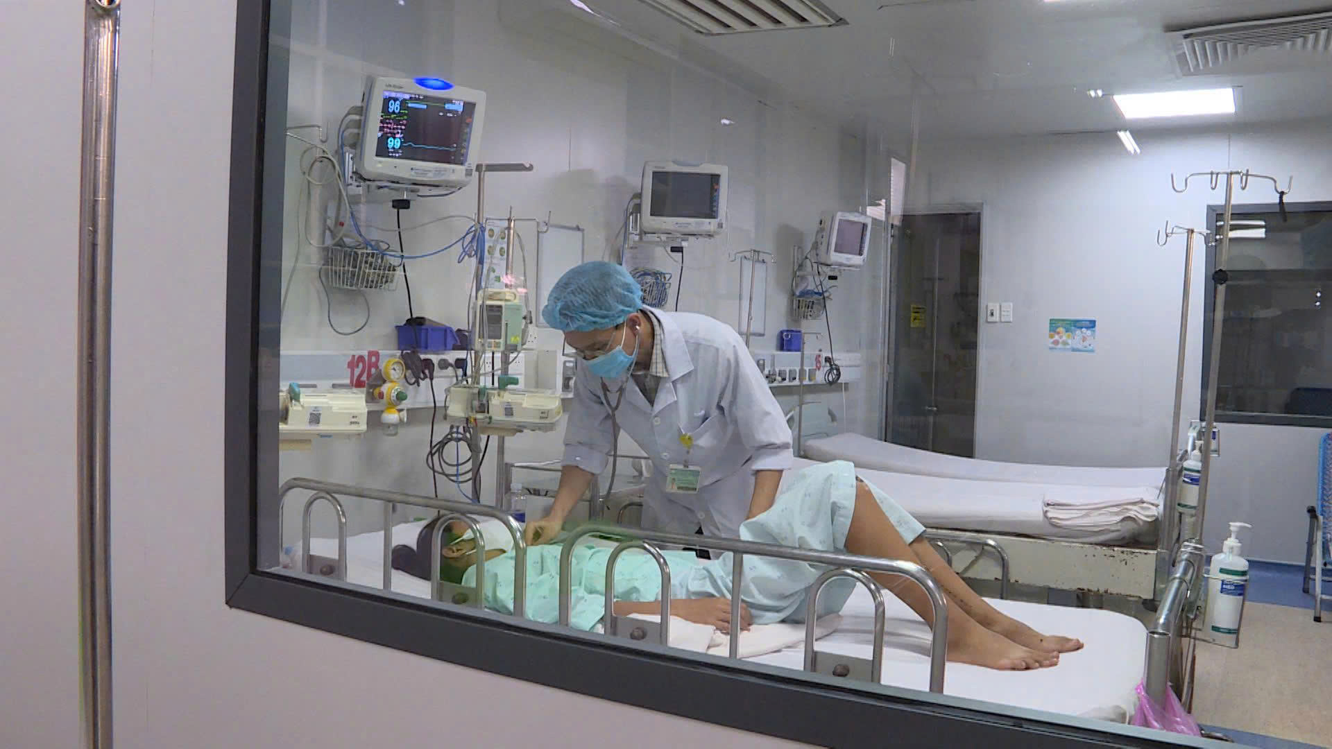 Cảnh gi&aacute;c cao độ trước 3 bệnh truyền nhiễm - Ảnh 2.