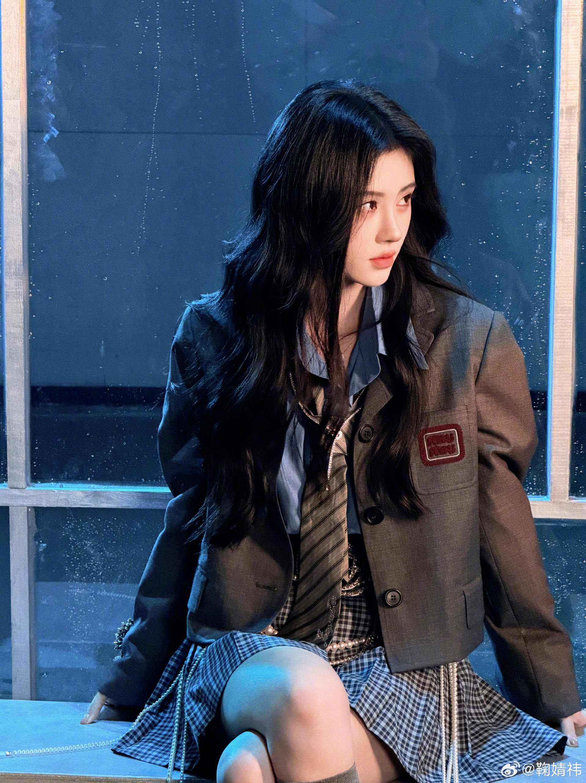 Từ "giai nh&acirc;n 4000 năm" th&agrave;nh "mỹ nữ vướng thuế": C&uacute;c Tịnh Y chụp 2 bộ h&igrave;nh đ&atilde; kiếm 78 tỷ, mỗi lần đăng MXH l&agrave; c&oacute; 1 chiếc &ocirc; t&ocirc;- Ảnh 10.