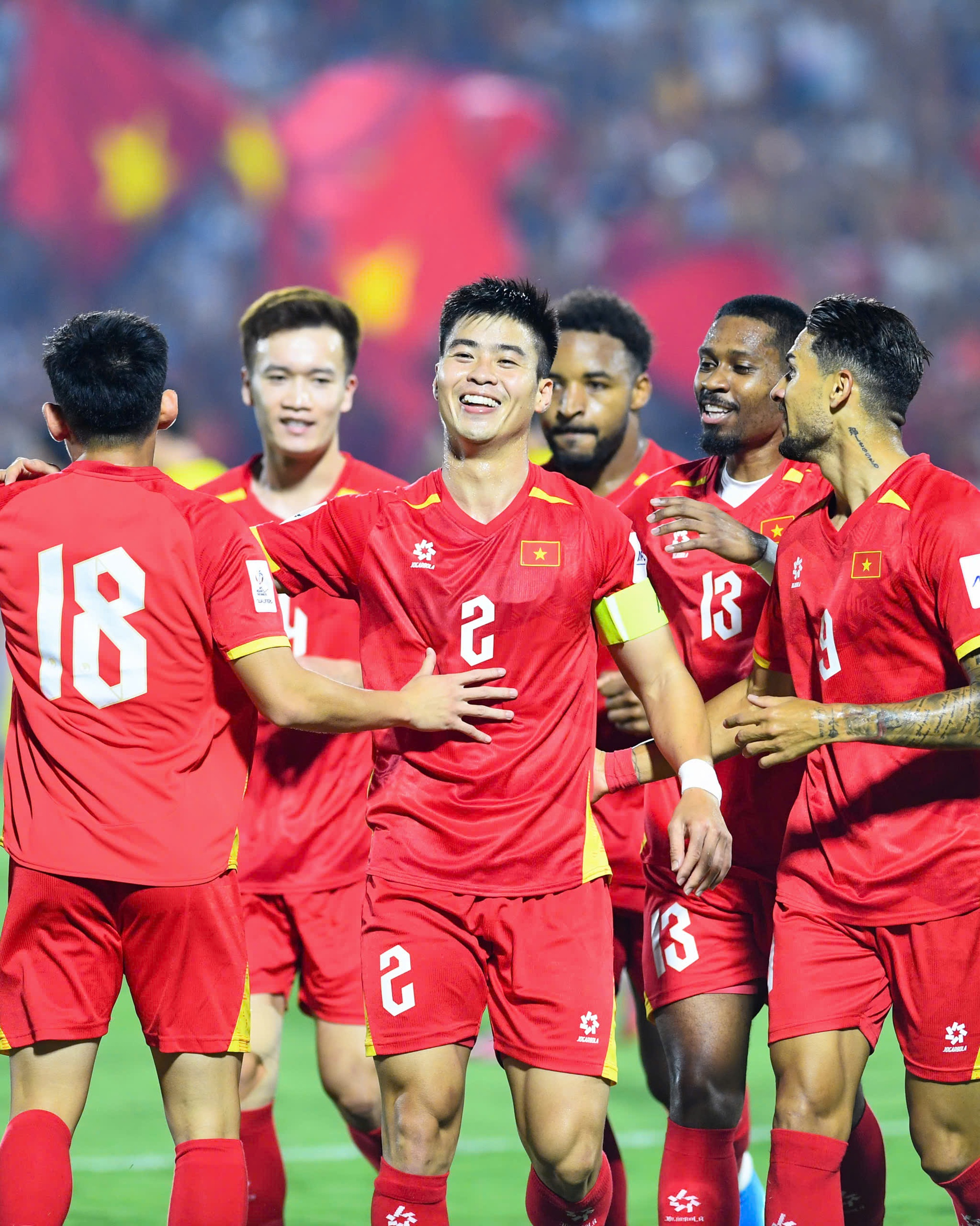 Xu&acirc;n Son nhấn ch&igrave;m Malaysia, ĐT Việt Nam cho Th&aacute;i Lan h&iacute;t kh&oacute;i với kỷ lục chưa từng c&oacute; ở Đ&ocirc;ng Nam &Aacute;