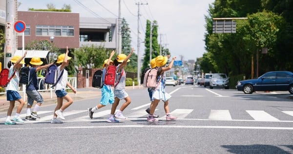 Tại sao phụ huynh Nhật Bản để trẻ tự đi bộ đến trường mỗi ng&agrave;y? - Ảnh 1.