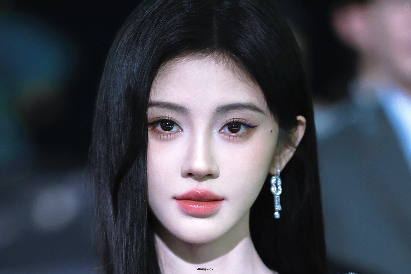 Từ "giai nh&acirc;n 4000 năm" th&agrave;nh "mỹ nữ vướng thuế": C&uacute;c Tịnh Y chụp 2 bộ h&igrave;nh đ&atilde; kiếm 78 tỷ, mỗi lần đăng MXH l&agrave; c&oacute; 1 chiếc &ocirc; t&ocirc;- Ảnh 9.