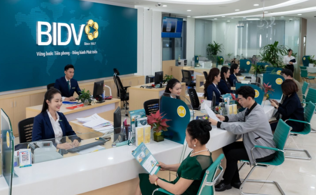 Từ ng&agrave;y 1-4, chuyển v&agrave; nhận tiền qua ng&acirc;n h&agrave;ng c&oacute; thay đổi - Ảnh 1.