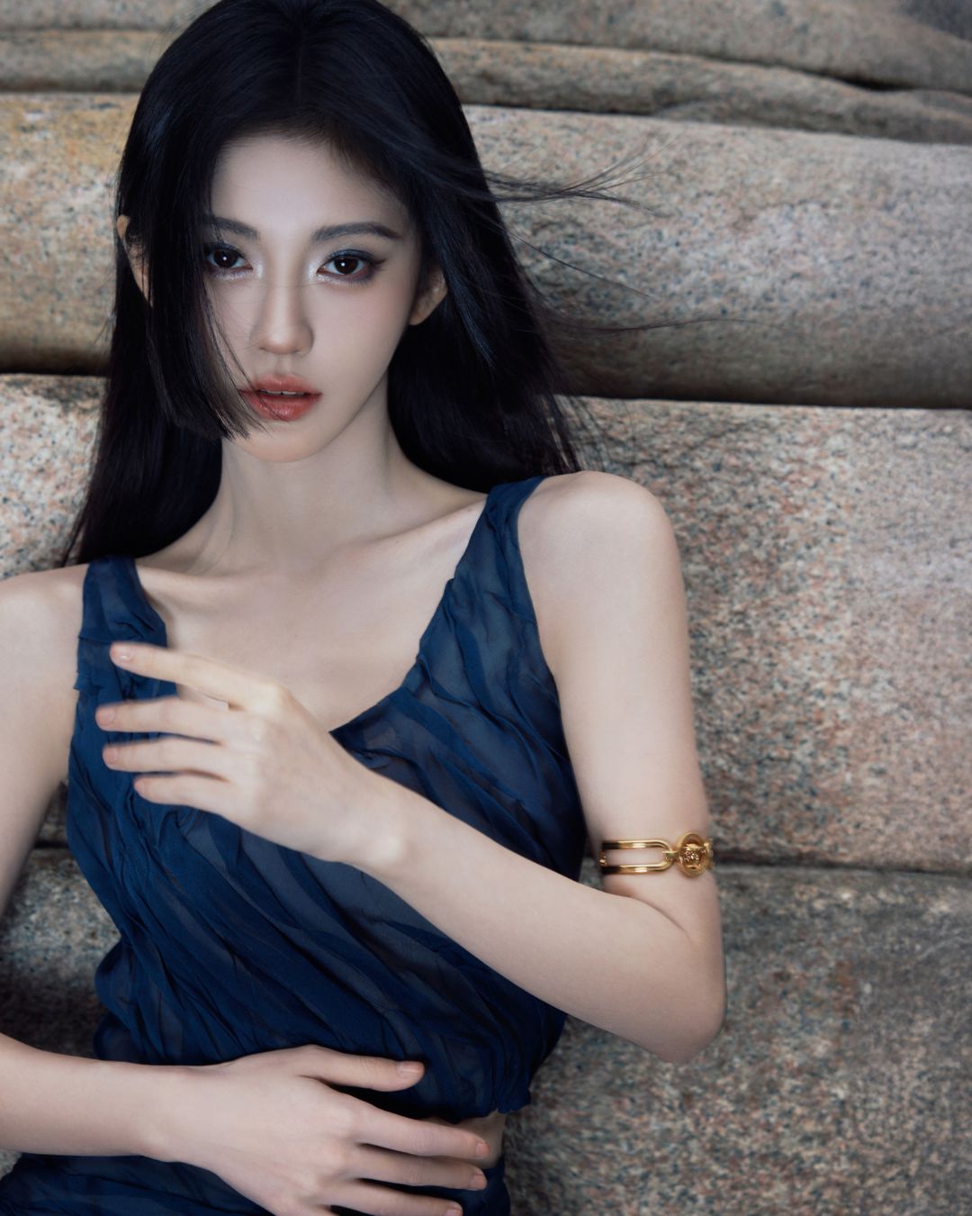 Mỹ nh&acirc;n đ&oacute;ng 1 phim nhận c&aacute;t-x&ecirc; 62 tỷ: Chỉ cao 1m45 vẫn đắt show khủng khiếp, tất cả l&agrave; nhờ nhan sắc y&ecirc;u nghiệt- Ảnh 1.