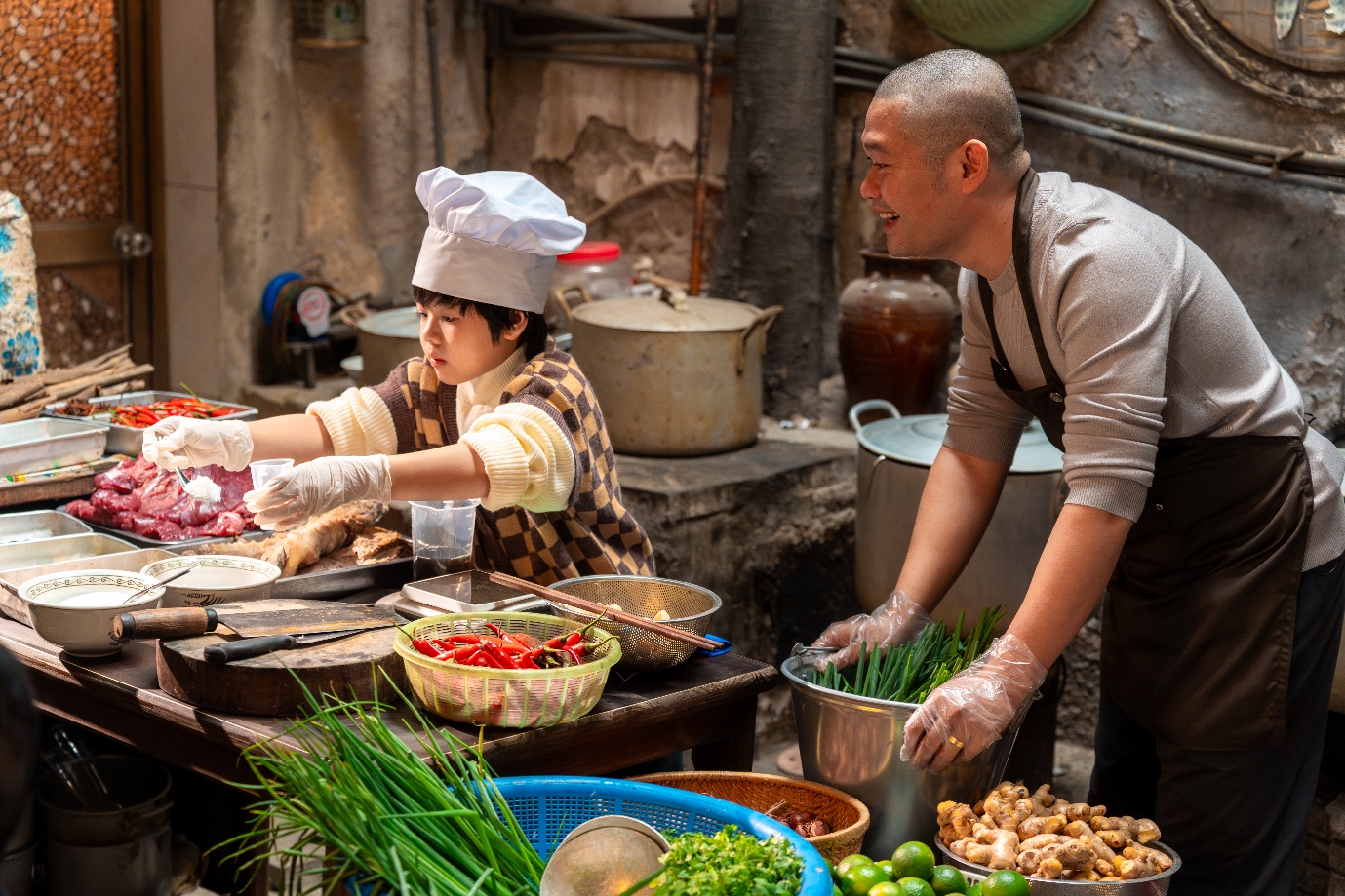 “Mùi Phở”: Bước đầu cho hành trình tiệm cận giá trị truyền thống trong nhịp giải trí đương đại - Ảnh 1. “Mùi Phở”: Bước đầu cho hành trình tiệm cận giá trị truyền thống trong nhịp giải trí đương đại - Ảnh 1.