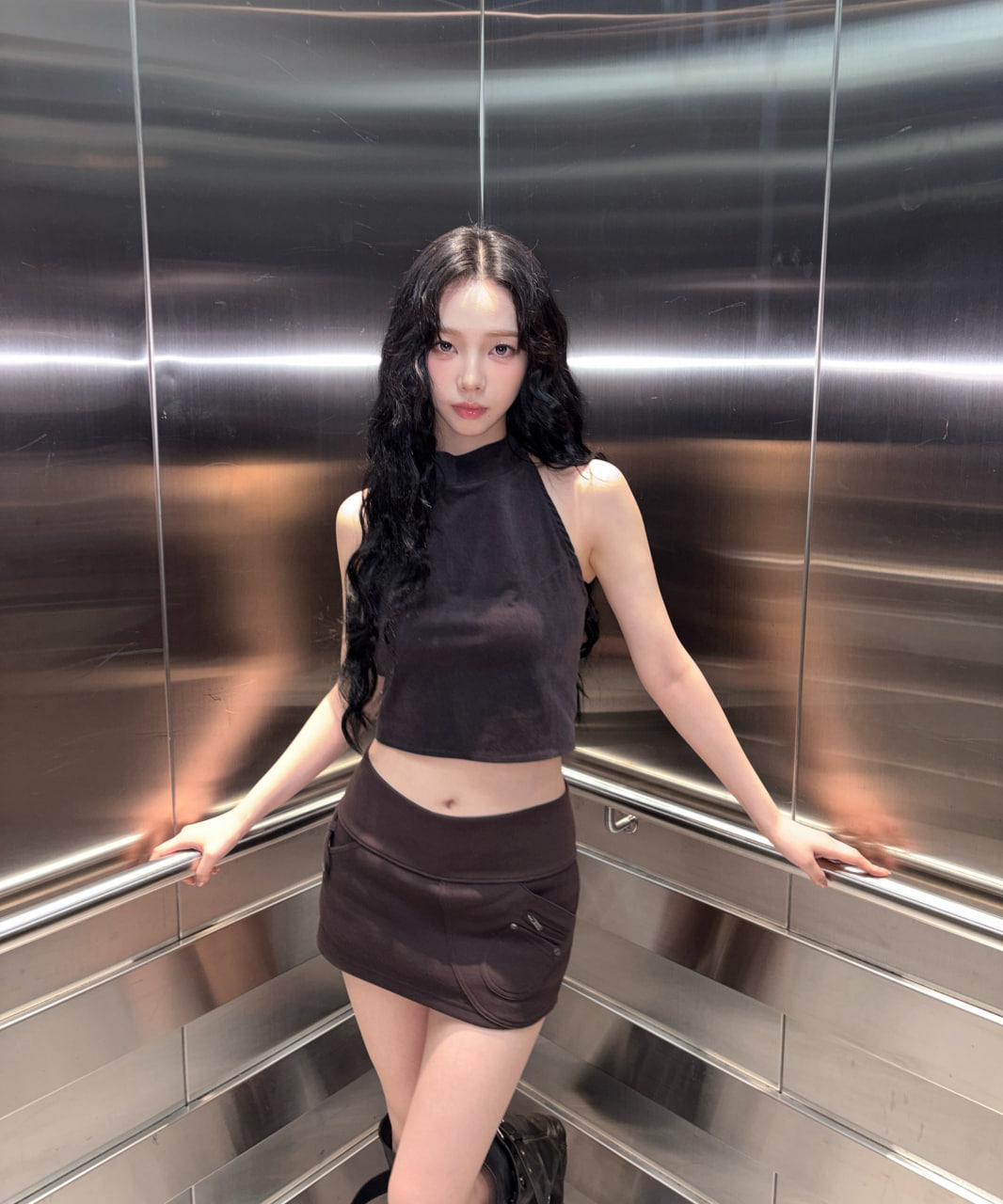 Đại mỹ nh&acirc;n được chọn l&agrave;m ti&ecirc;u chuẩn cho vẻ đẹp AI: D&aacute;ng v&oacute;c gợi cảm chuẩn đồng hồ c&aacute;t, d&igrave;m đến mấy cũng kh&ocirc;ng xấu nổi- Ảnh 4.