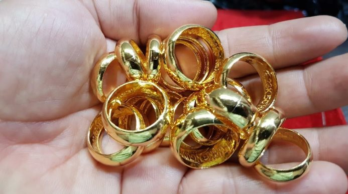 Ng&acirc;n h&agrave;ng từ chối mua v&agrave;ng của kh&aacute;ch h&agrave;ng: Vụ điều tra bất ngờ - Ảnh 1.