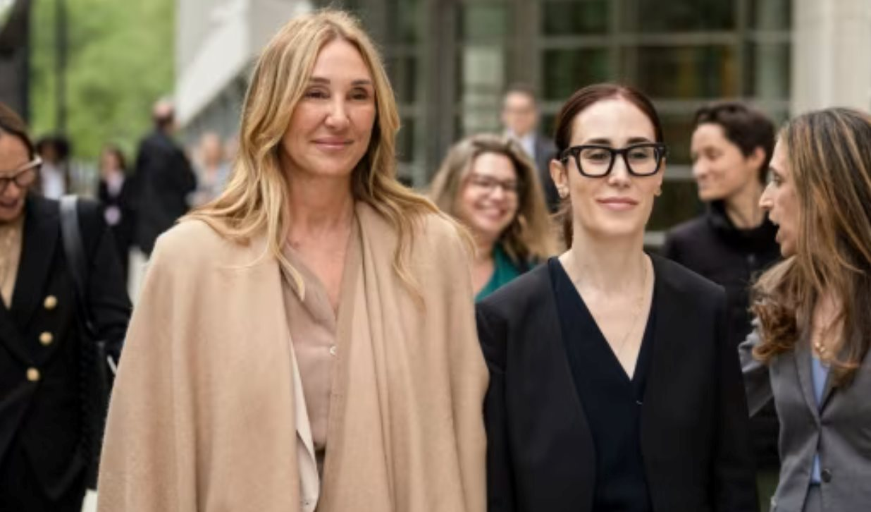 Nữ gi&aacute;m đốc bị tuy&ecirc;n &aacute;n 9 năm t&ugrave; v&igrave; tội cưỡng bức lao động - Ảnh 2.