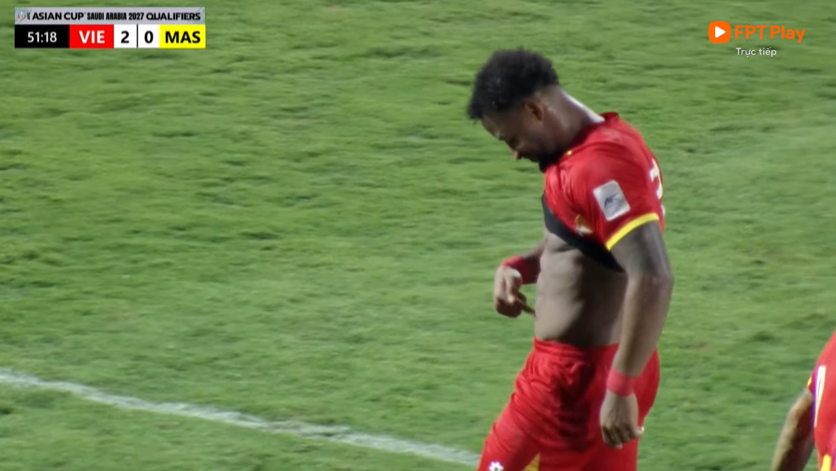 Ph&aacute; lưới Malaysia, Nguyễn Xu&acirc;n Son khoe cơ bụng 6 m&uacute;i, đ&aacute;p trả cực gắt tin đồn "thừa c&acirc;n" - Ảnh 1.