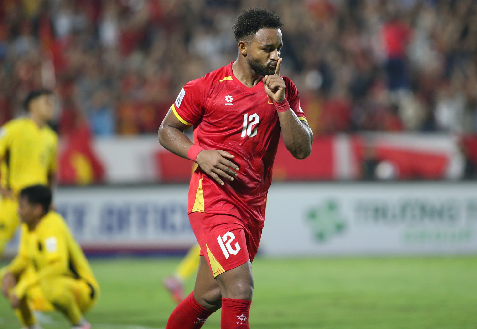 Ph&aacute; lưới Malaysia, Nguyễn Xu&acirc;n Son khoe cơ bụng 6 m&uacute;i, đ&aacute;p trả cực gắt tin đồn "thừa c&acirc;n" - Ảnh 3.