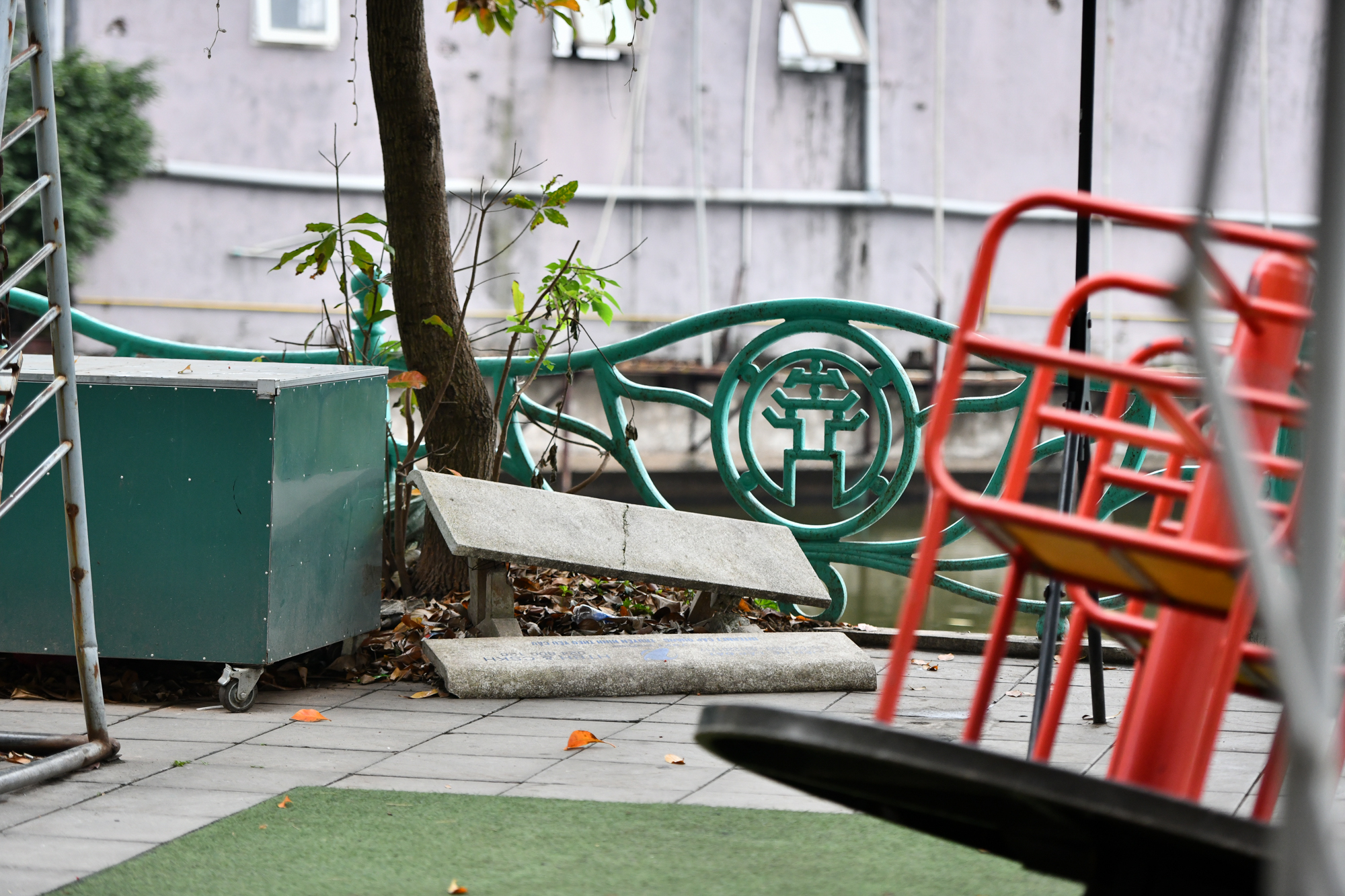 Cảnh nhếch nhác Hồ Tây 3