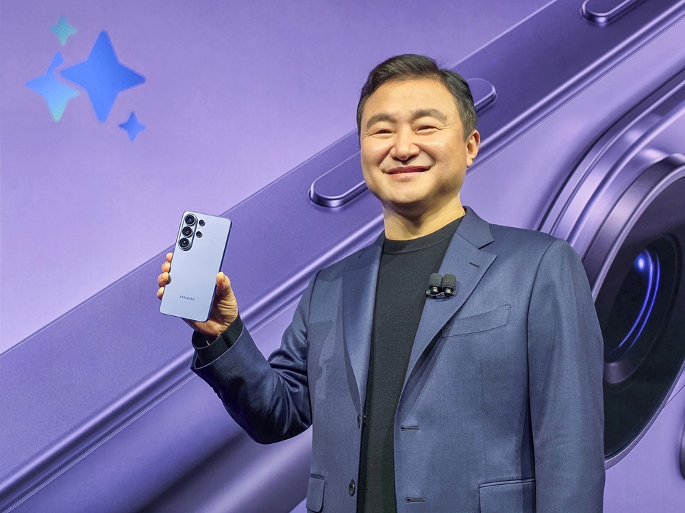 Phỏng vấn độc quyền CEO Samsung sau màn ra mắt Galaxy S26 series: Thị trường Đông Nam Á có gì đặc biệt? Biến động mức giá thế nào? Phần cứng nâng cấp ra sao? Agentic AI sẽ đi tới đâu? - Ảnh 2.