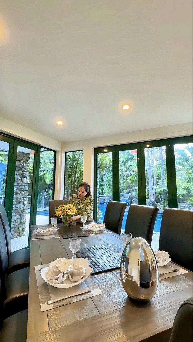 Đại gia ch&acirc;u &Acirc;u si m&ecirc; nữ nghệ sĩ Việt cao 1m5, qua 1 lần đ&ograve;, cung phụng như b&agrave; ho&agrave;ng - Ảnh 4.