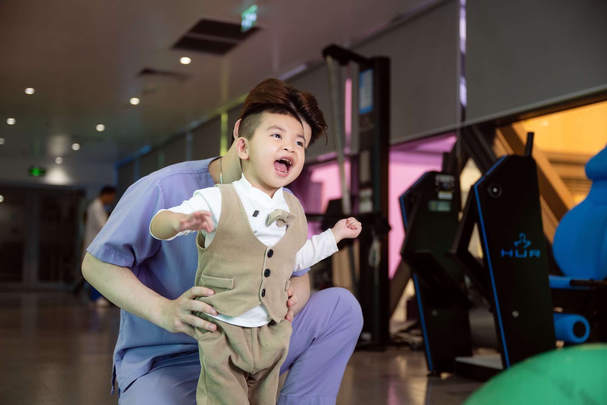 Bé trai 3 tuổi từng bị tiên lượng chết não, sống đời thực vật sau đuối nước: Khoảnh khắc gọi Bé trai 3 tuổi từng bị tiên lượng chết não, sống đời thực vật sau đuối nước: Khoảnh khắc gọi