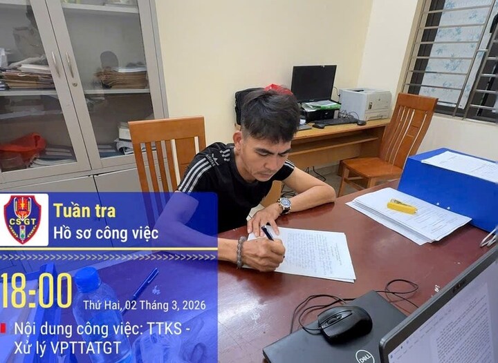 Hai người đ&agrave;n &ocirc;ng Hải Ph&ograve;ng bị phạt 26 triệu đồng v&igrave; Lạng l&aacute;ch , đ&aacute;nh v&otilde;ng tr&ecirc;n quốc lộ 10 - Ảnh 3.