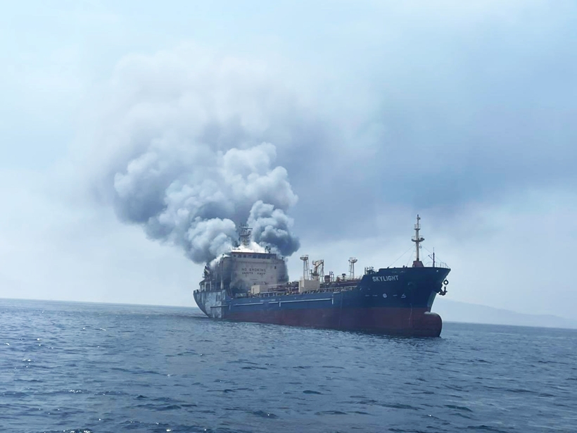 Iran đ&oacute;ng cửa eo biển Hormuz: Ch&acirc;u &Aacute; gặp kh&oacute;, 1 nước Đ&ocirc;ng Nam &Aacute; bất ngờ hưởng lợi - Ảnh 4.