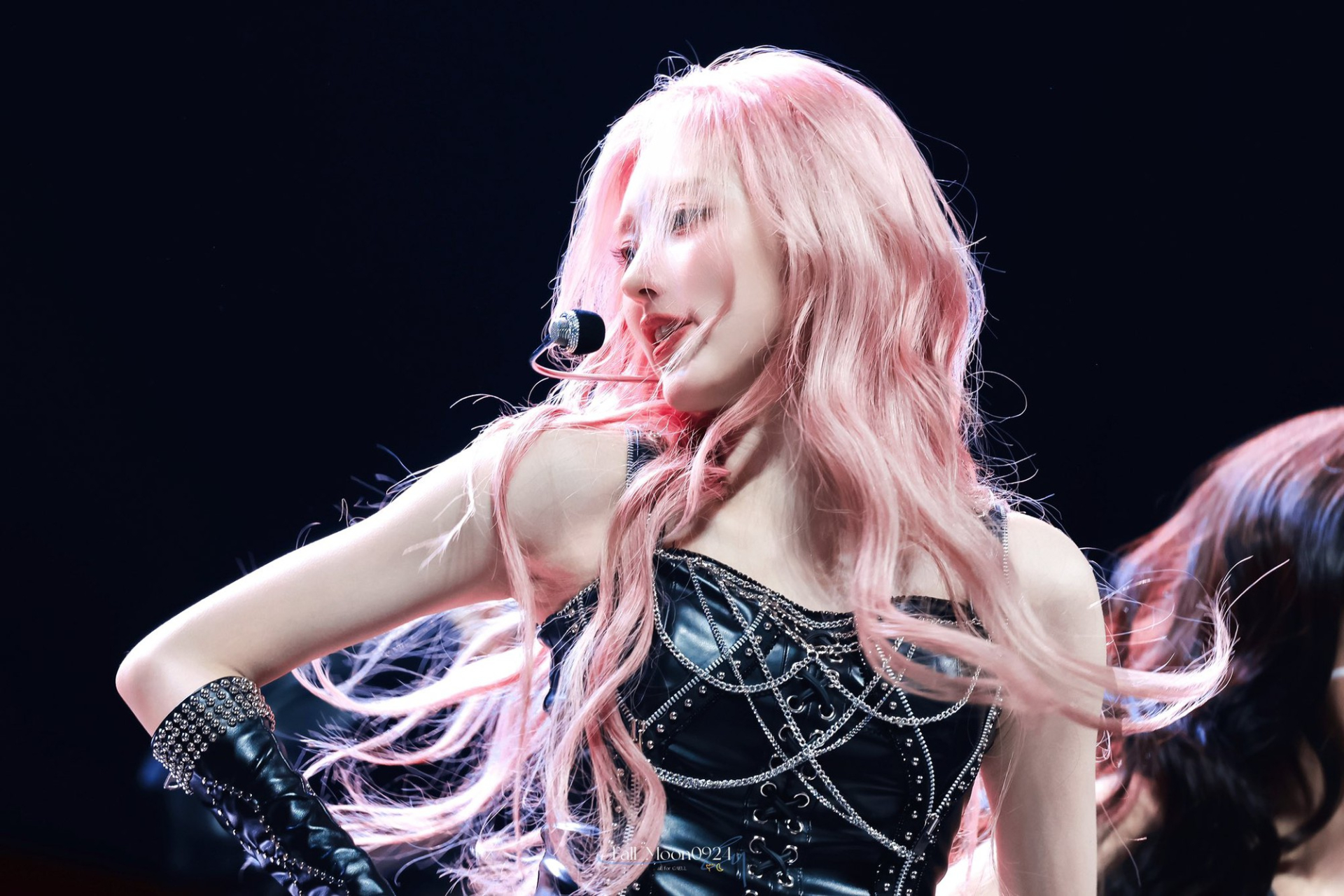 Mỹ nh&acirc;n &ldquo;hiểu chuyện đến đau l&ograve;ng&rdquo;: Nhan sắc thần th&aacute;i kh&ocirc;ng thua k&eacute;m c&ocirc;ng ch&uacute;a Kpop, phải l&ugrave;i bước để nhường spotlight- Ảnh 7.