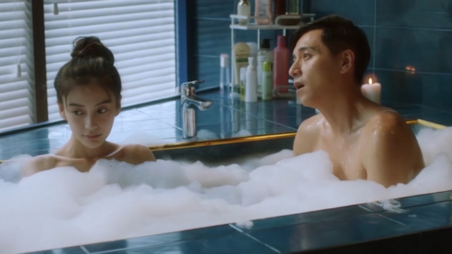 Tại sao c&aacute;c cặp đ&ocirc;i KH&Ocirc;NG N&Ecirc;N tắm chung? C&oacute; 3 l&yacute; do ch&iacute;nh, chỉ người từng trải mới hiểu- Ảnh 1.