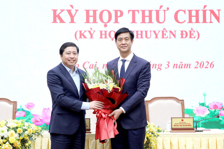 Ông Phan Trung Bá giữ chức Phó Chủ tịch UBND tỉnh Lào Cai nhiệm kỳ 2021 - 2026 - Ảnh 1.