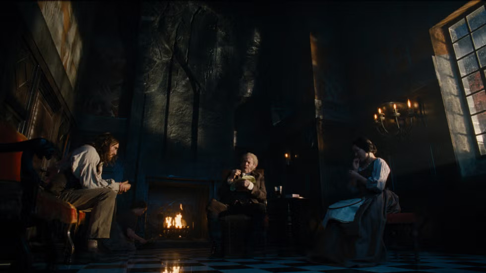 Giải mã 9 chi tiết ẩn trong Đồi Gió Hú: Phòng ngủ mang màu da nữ chính, tại sao bức tường lại "đổ mồ hôi"?- Ảnh 2. Giải mã 9 chi tiết ẩn trong Đồi Gió Hú: Phòng ngủ mang màu da nữ chính, tại sao bức tường lại "đổ mồ hôi"?- Ảnh 2.