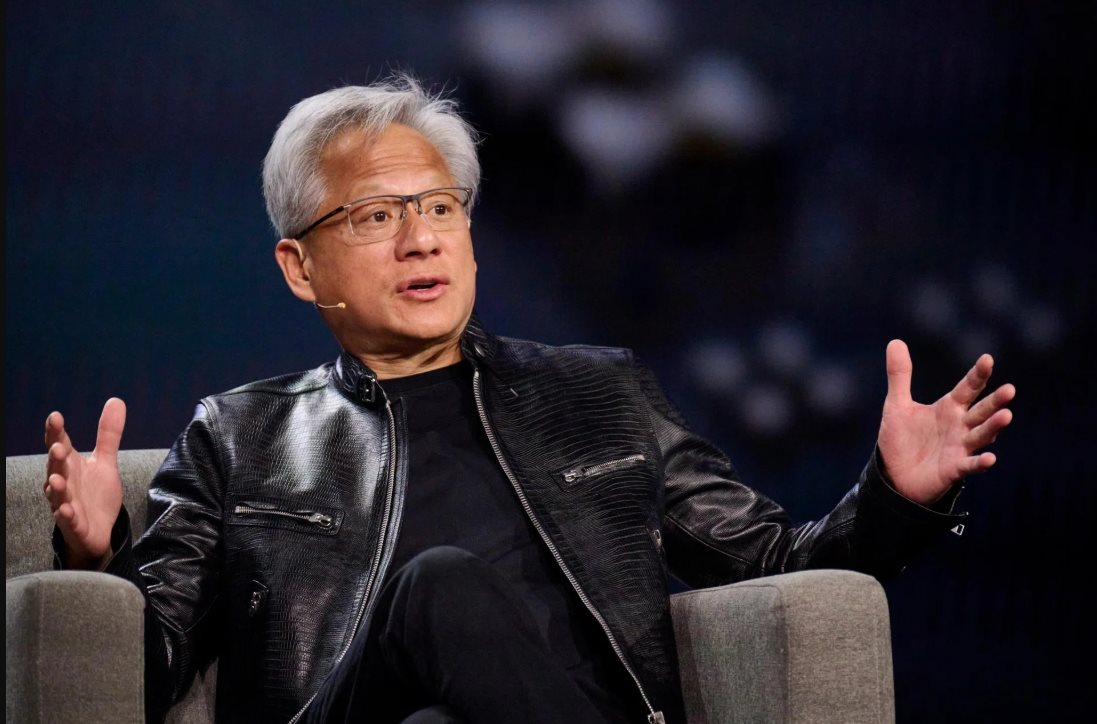 CEO Nvidia Jensen Huang Tuy&ecirc;n bố g&acirc;y sốc về đầu tư 30 tỷ USD v&agrave;o OpenAI - Ảnh 1.